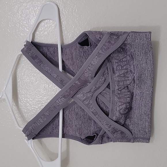 EUC Gymshark Women's Sports Purple bra size small - Picture 5 of 7